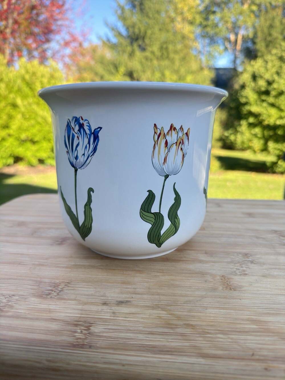 Tiffany & Co Tulips Ceramic Cache Pot Garden Planter Pottery H5.75XD6.75”